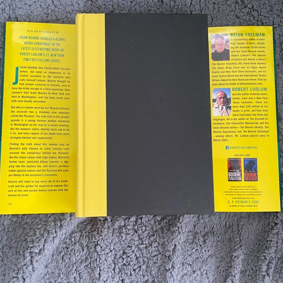 Robert Ludlums The Bourne Sacrifice(Jason Bourne)Hardcover- 1st edition Like New - Picture 2 of 2